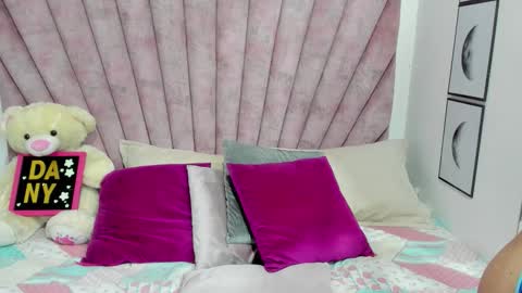 DaniiBelluci  online show from March 20, 4:06 am