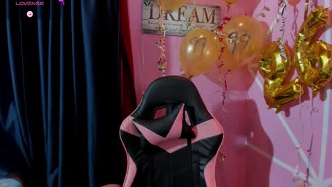 DaNii online show from November 20, 4:52 pm