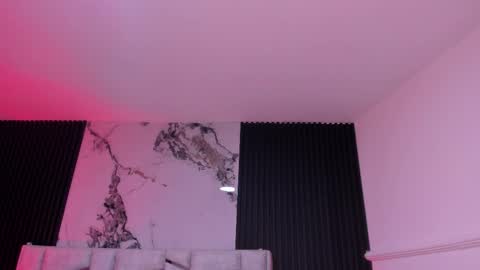 Dani Phonenix online show from February 6, 11:35 am