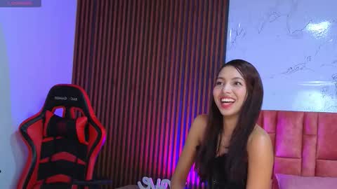 danna_peters online show from October 17, 8:34 pm