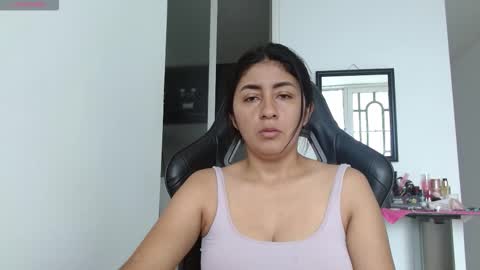 Danna online show from November 17, 3:02 pm