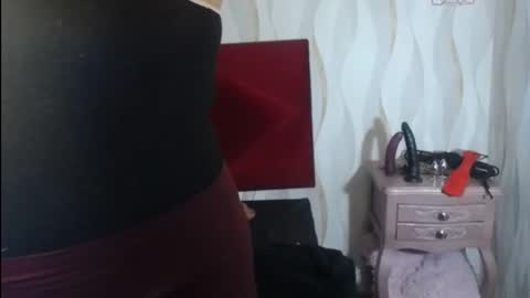 Danna Garza online show from December 15, 5:23 am