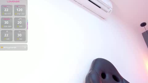 Danna online show from November 10, 3:51 pm