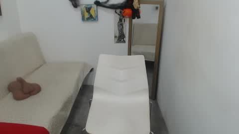 Danna online show from October 18, 1:14 pm