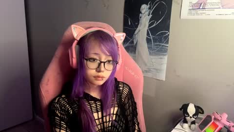 danyelleeyermann online show from April 4, 3:11 pm