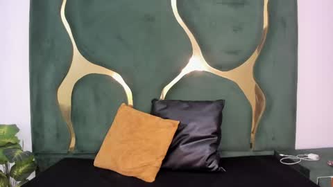 daphne_culeht online show from April 30, 9:19 pm