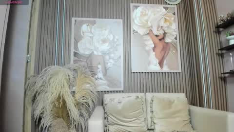 Daphne  online show from November 18, 2:34 am