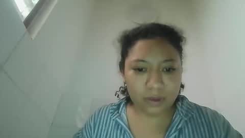 daphne_grande online show from May 18, 9:43 pm