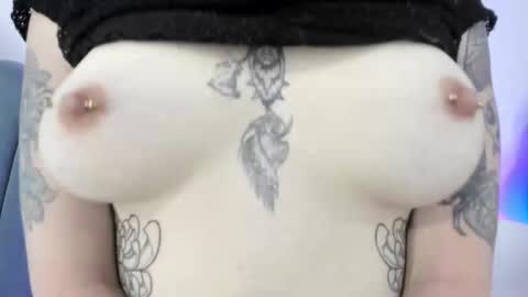 DaphneBlunt online show from November 19, 2:17 pm