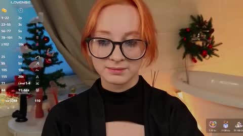 Lola online show from December 2, 3:08 am