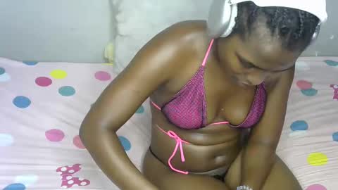 dark_lovly online show from October 9, 8:07 am