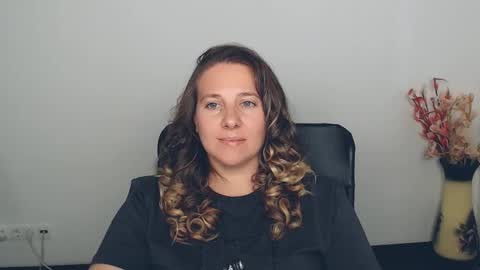 Anna online show from September 12, 2:02 pm