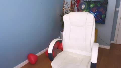 darkmoon____ online show from March 1, 1:29 pm