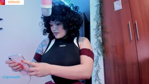 Snapshot of darknes_lilith18 chatting on February 8, 2:15 am darknes_lilith18 online show from February 8, 2:15 am