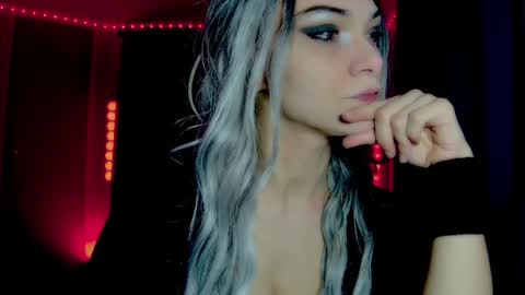 roseredgoddess online show from June 4, 2:50 am