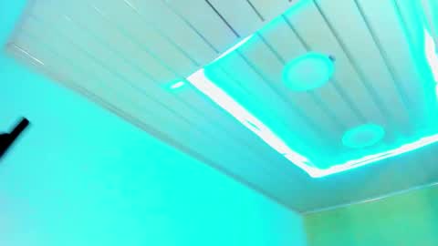 Dayo  online show from October 21, 8:35 pm