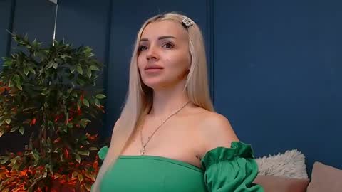 DeeaVIP online show from April 15, 5:41 am