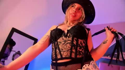 della online show from December 3, 9:28 pm