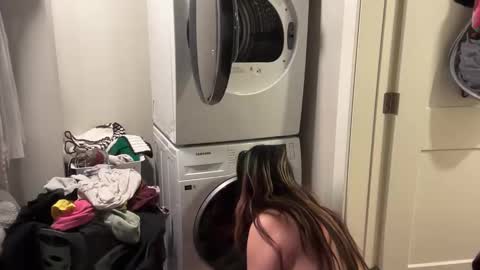 delilahsins online show from December 15, 8:03 pm