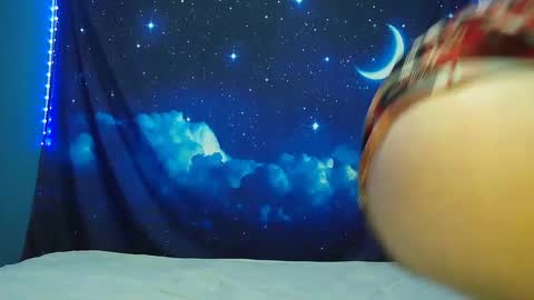 DelilaLove3412 online show from March 2, 3:24 am