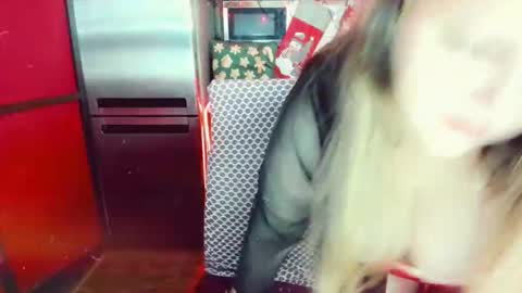 Margo online show from December 19, 6:55 pm