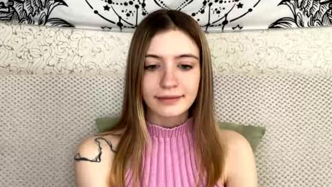 Sia online show from April 15, 1:33 pm