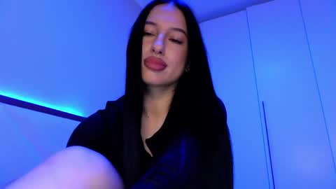 delly_love online show from April 1, 7:22 pm