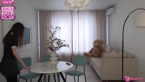 Delora online show from February 22, 6:25 am