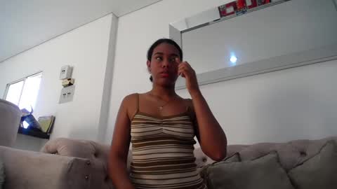 Snapshot of dena_k_ chatting on January 27, 11:54 am Dena k s online show from January 27, 11:54 am