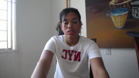 Snapshot of dena_k_ chatting on December 26, 11:43 am Dena k s online show from December 26, 11:43 am