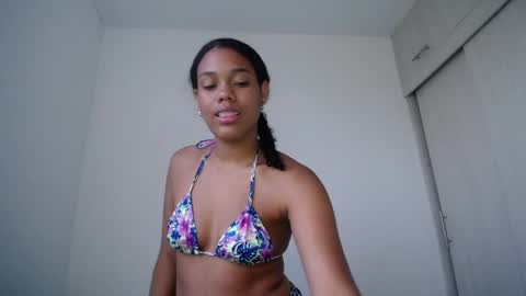 Snapshot of dena_k_ chatting on January 6, 10:58 pm Dena k s online show from January 6, 10:58 pm