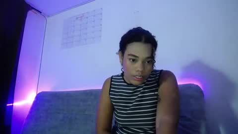 Snapshot of dena_k_ chatting on September 30, 10:43 am Dena k s online show from September 30, 10:43 am