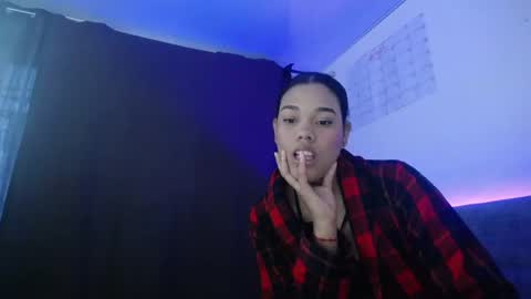 Snapshot of dena_k_ chatting on October 5, 10:42 am Dena k s online show from October 5, 10:42 am