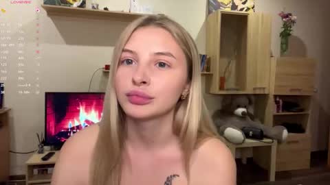 Vi  Victoria online show from November 4, 4:45 pm