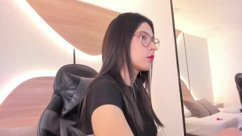 desire online show from November 1, 12:09 pm