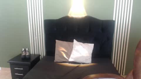 Snapshot of desiring__angel chatting on December 18, 7:26 am Desiring Angel online show from December 18, 7:26 am