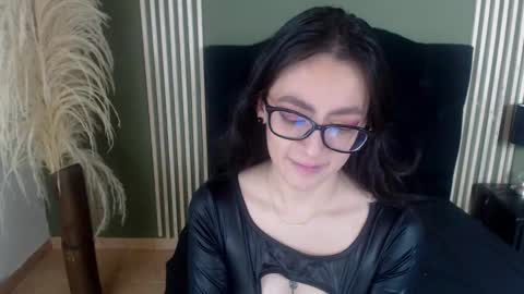 Snapshot of desiring__angel chatting on January 25, 3:58 pm Desiring Angel online show from January 25, 3:58 pm