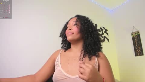 Snapshot of desty_y chatting on October 23, 2:06 am desty_y online show from October 23, 2:06 am