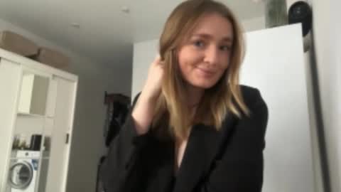 Mira online show from December 3, 10:28 am