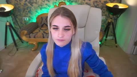 DiamondNina online show from April 21, 7:10 pm