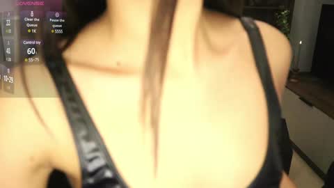 Snapshot of diamondpixie chatting on January 4, 8:16 pm Iris online show from January 4, 8:16 pm