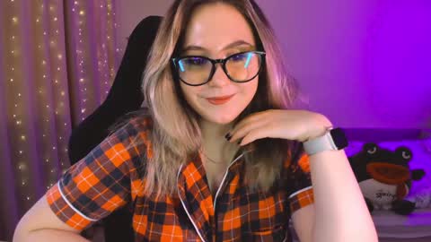 Diana online show from February 2, 9:40 am