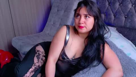 DIANE online show from February 16, 8:52 pm