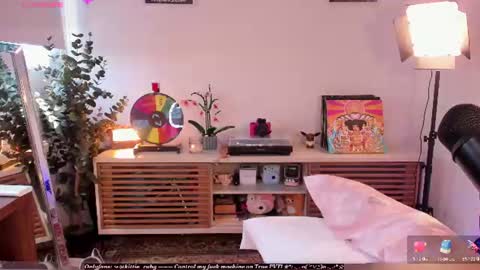 Estef  Germn     online show from July 2, 3:40 pm