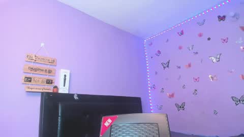 dilay__x online show from April 1, 3:18 am