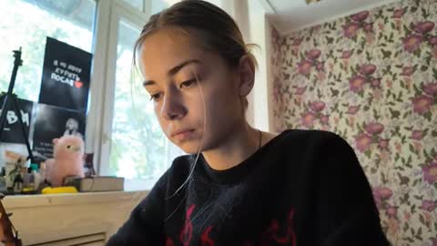 dinorahmroczkowski online show from September 11, 8:58 am