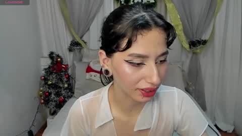 diosadelamor01 online show from December 21, 11:45 pm