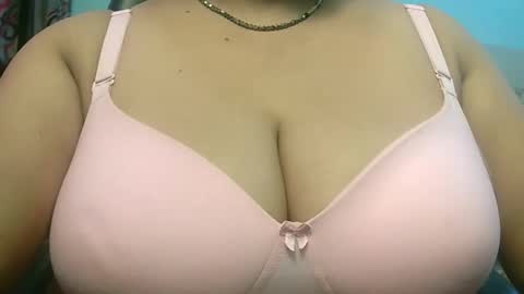 Snapshot of dipa2345 chatting on September 15, 5:27 am dipa2345 online show from September 15, 5:27 am