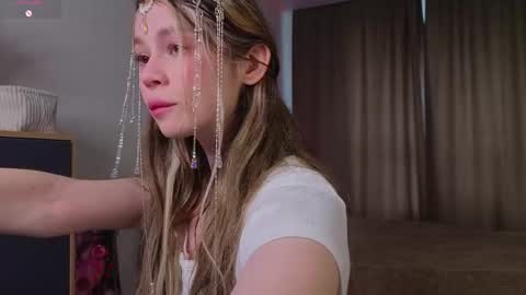 Diana online show from April 11, 2:39 am