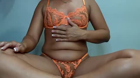 dirtythirtybabe01 online show from July 20, 5:43 am